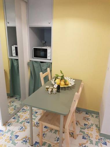 Sorrento Lemons View