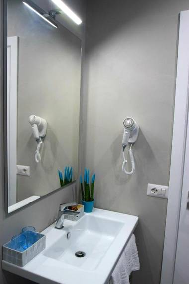 Sorrento Central and Sea View Flats