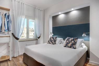 Luxury Blues Apartment