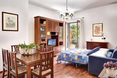 Light & Delight Apartment