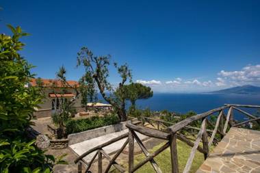 Villa Giulia amazing villa with pool patio bbq and sea views