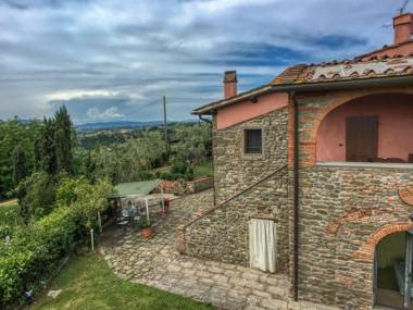 Lovely Farmhouse in Pian di Scò with Barbecue