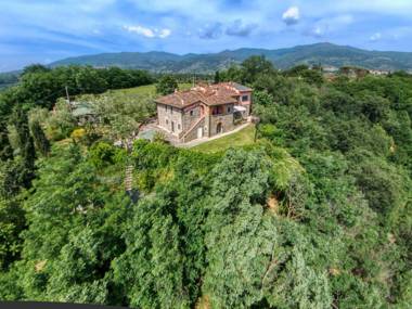 Lovely Farmhouse in Pian di Scò with Barbecue