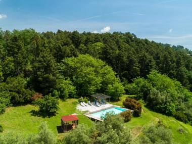 Beautiful holiday home with private swimming pool and stunning rural view
