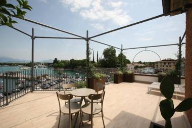 Riviera Carducci Rooms