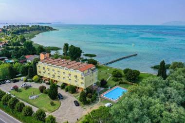 Miralago Superior Apartment