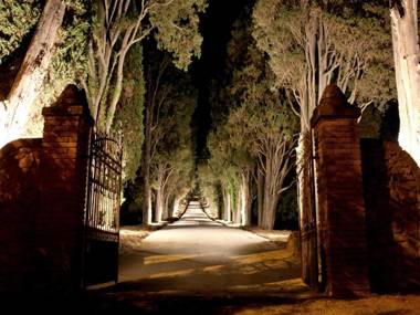 Villa Cipressi by Victoria Palace