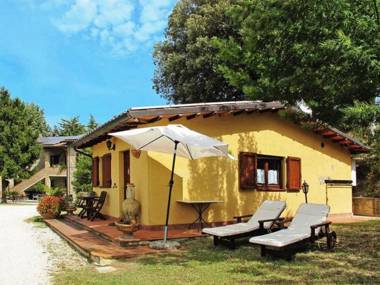 Podere Caldaruccio La Pineta - 26 people Cottage & Villa