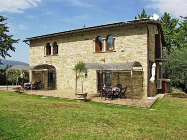 Podere Caldaruccio La Pineta for 18 people