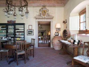 Alluring Holiday Home with Garden in Pergine Valdarno