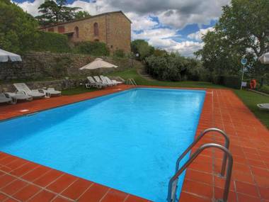 Alluring Holiday Home with Garden in Pergine Valdarno
