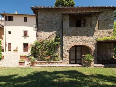 Chic Holiday Home in Pergine Valdarno with Terrace