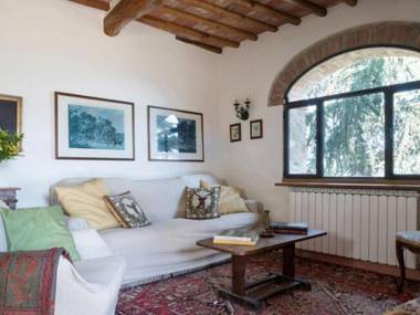 Chic Holiday Home in Pergine Valdarno with Terrace