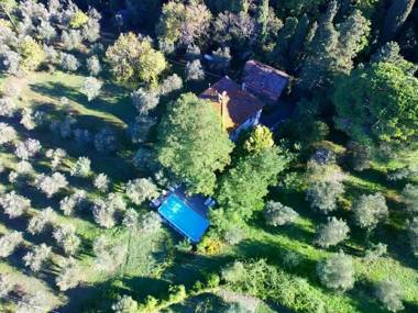 Classy Holiday Home in Ghizzano Peccioli with Swimming Pool