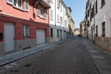 Oltretorrente Ampio Appartamento con Balconi