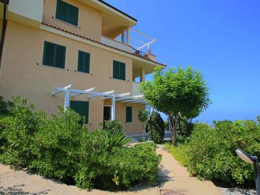 Holiday Home in Parghelia with Terrace and Garden Furniture