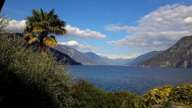 IseoLakeRental - La Villina - Zù