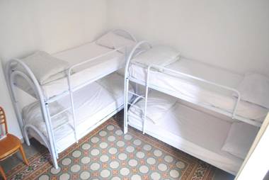 Sunrise Hostel & Rooms