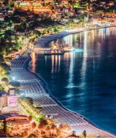 Hola Cathedral House