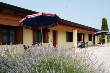 Agriturismo Tenuta Regina - Glamping luxury lodges and apartments