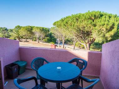 Bilocale con balcone 300 mt dal mare