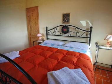 Cozy Farmhouse in Paciano with Private Pool