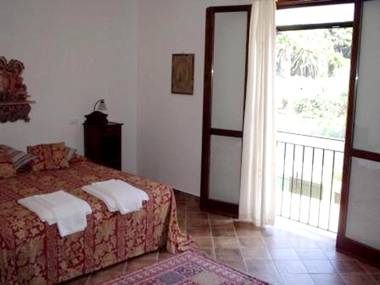 3 bedrooms house with shared pool and furnished terrace at Paceco 3 km away from the beach