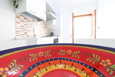 Holiday Apartment With Wi-fi Air Conditioning And Balcony; Pets Allowed