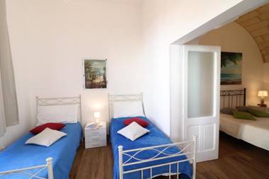 Historic Apartment In Centre With Terrace Wi-fi & Air Conditioning; Pets