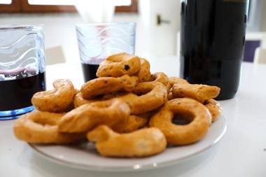 Central Apartment With Wi-fi Air Conditioning And Courtyard; Pets Allowed