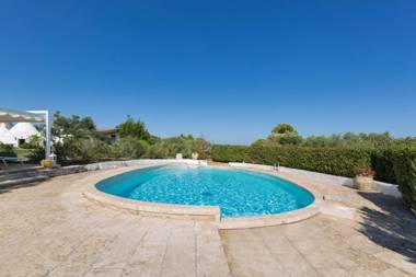 Trulli Il Cappero by BarbarHouse