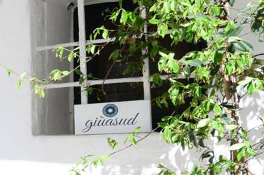 Corso Mazzini White Houses