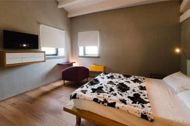 Rara Factory Design House