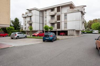 Luni Mare Bright Terrace Flat with Parking