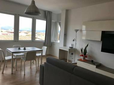 Four Rooms Apartments