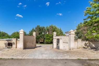 Villa Medici alla Macchia by BarbarHouse