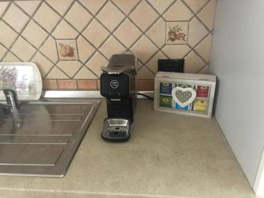 EXCLUSIVE USE- USO ESCLUSIVO - La Maison de Gioel - ENTIRE HOUSE - INTERA CASA - WITH KITCHENETTE - CON CUCININO - WITH WASHING MACHINE - CON LAVATRICE - FREE PUBLIC PARKING IN FRONT OF THE HOUSE - PARCHEGGIO PUBBLICO GRATUITO DIFRONTE ALLA CASA