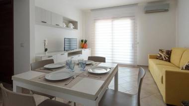 Welcomely - Xenia Boutique House