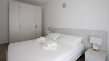 Welcomely - Xenia Boutique House