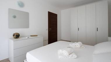 Welcomely - Xenia Boutique House