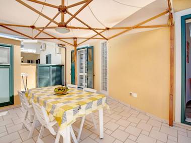 Elegant Apartment in Reitani with 2 Balconies and Garden