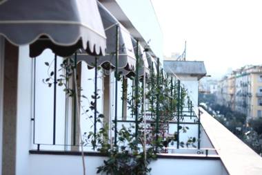 Stelle Hotel The Businest