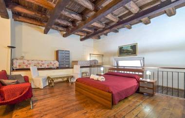 Queen Carolina's Homes - Apartments in Old Town