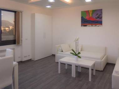 Mondo Suites Apartments