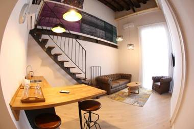 The Dante House by House In Naples