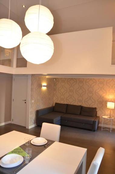 Acacia Apartment Naples Short Lease