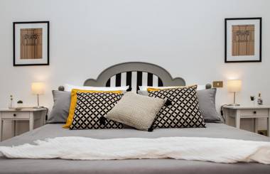 Casa Frangiò - Modern Apartment Naples Historical Centre - by Gocce Team