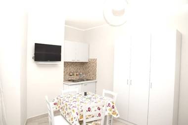 One bedroom appartement with wifi at Napoli