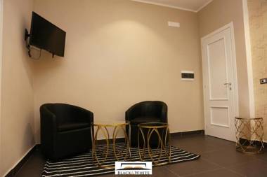 Residence Black & White