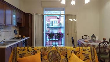 A little house  in the city centre Naples